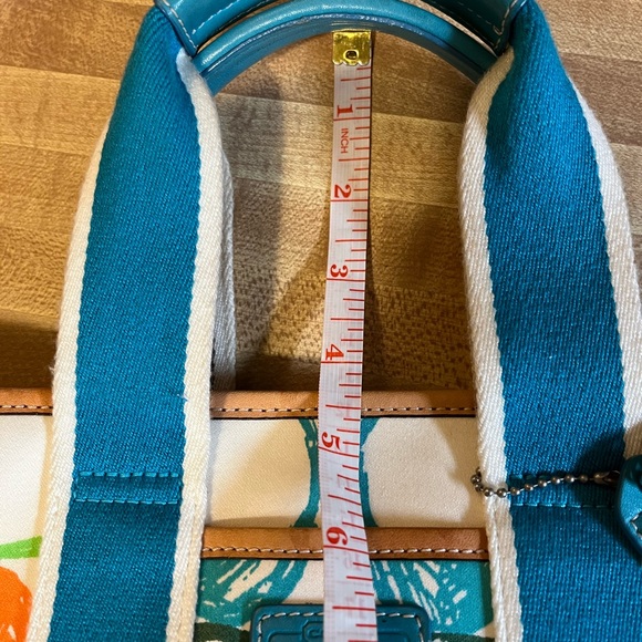 Coach Scribble w lady bug charm 5659 - Picture 7 of 10